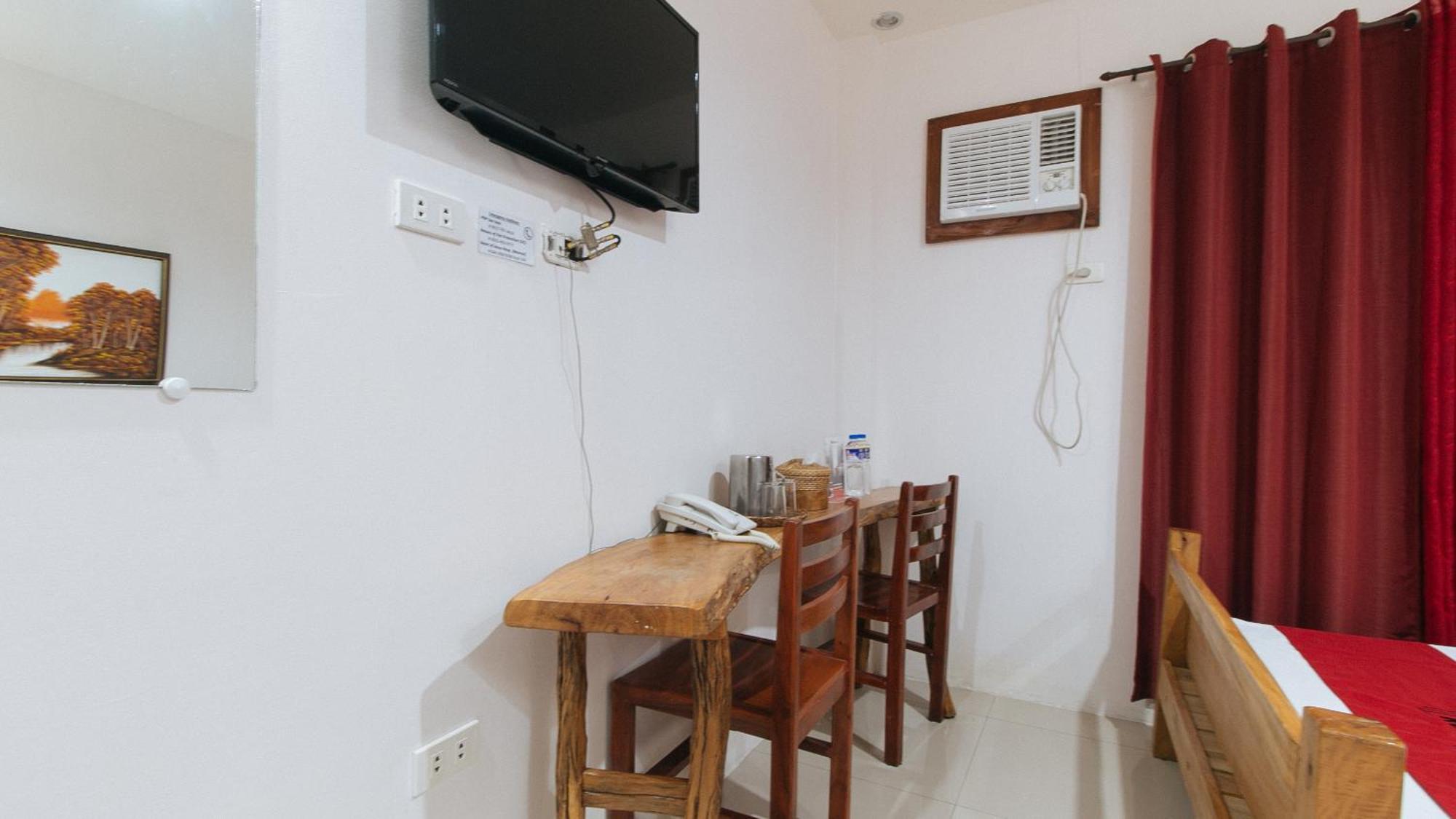 Reddoorz Plus @ Jollydays Hotel Nueva Ecija San Jose  Экстерьер фото
